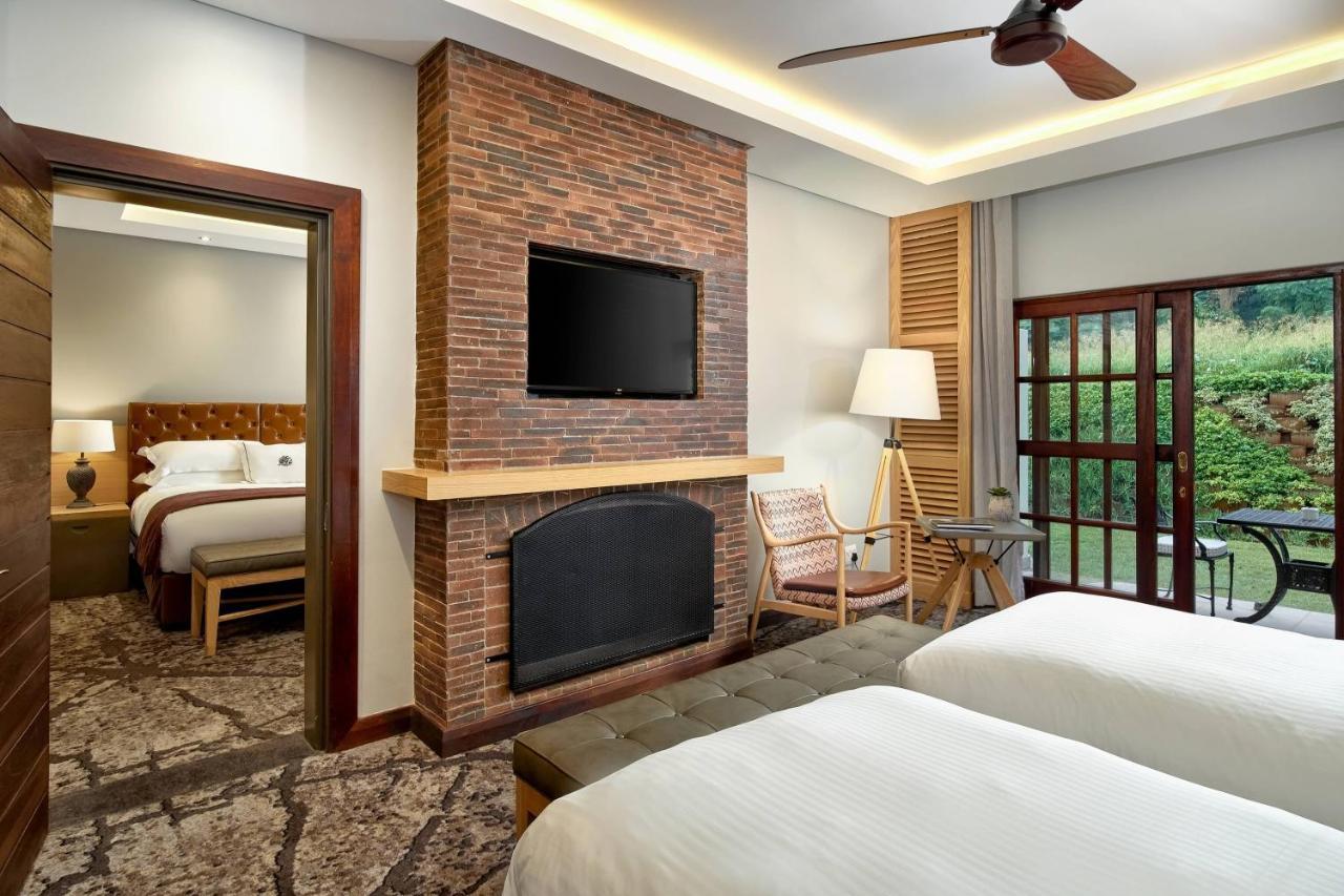 Irene Country Lodge, Autograph Collection Centurion Exterior photo Deluxe Family Room