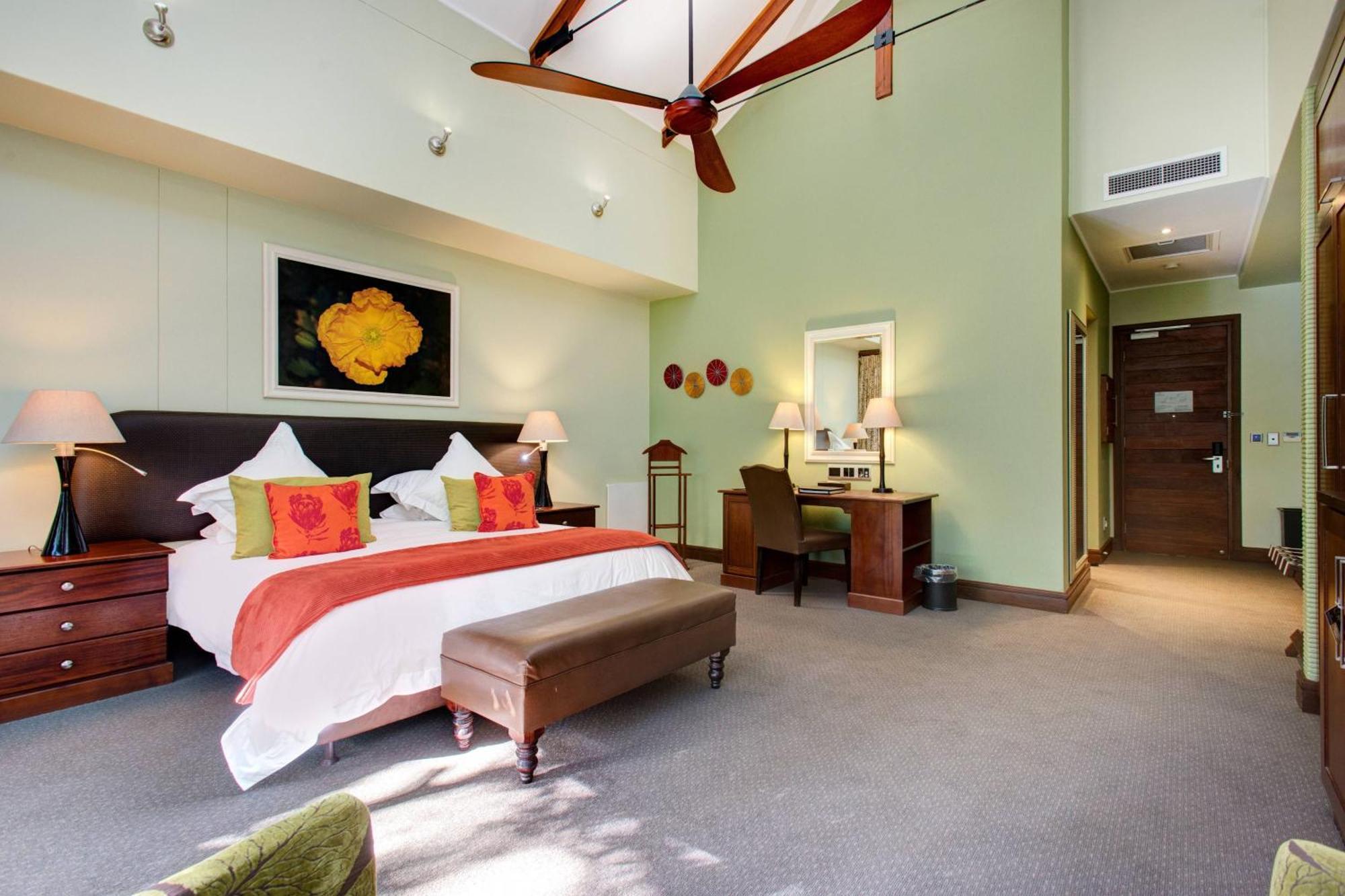 Irene Country Lodge, Autograph Collection Centurion Exterior photo A bedroom at the Taj Bengal